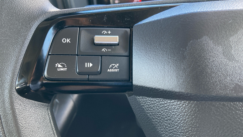 Vauxhall Combo Life 100kW Design XL 52kWh 5dr Auto [7 Seat] Electric Estate